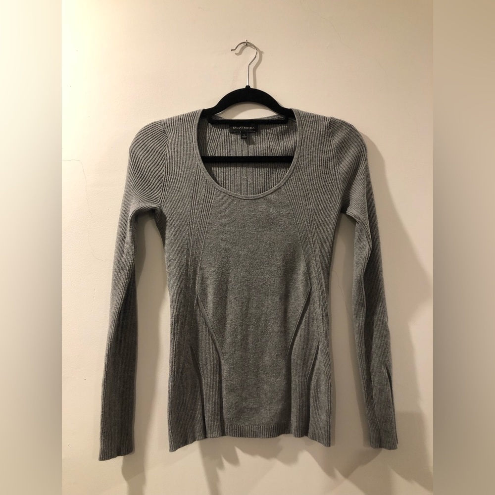 Banana Republic- Women’s Lightweight Sweater - Light Grey